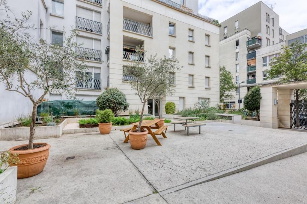 Premium Flat 6 People With Billard And Terrace Stade De France Saint-Denis  Exterior photo
